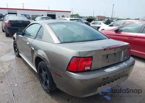 2002 Ford Mustang z USA, uszkodzony, nr VIN 1FAFP40482F215082